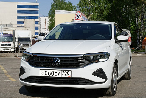 Volkswagen Polo O060EA790