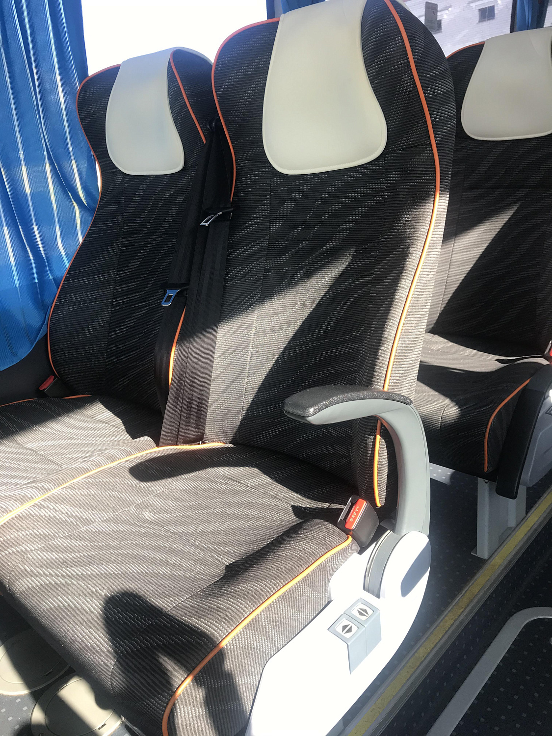 Аренда автобуса Mercedes-Benz Sprinter LUX